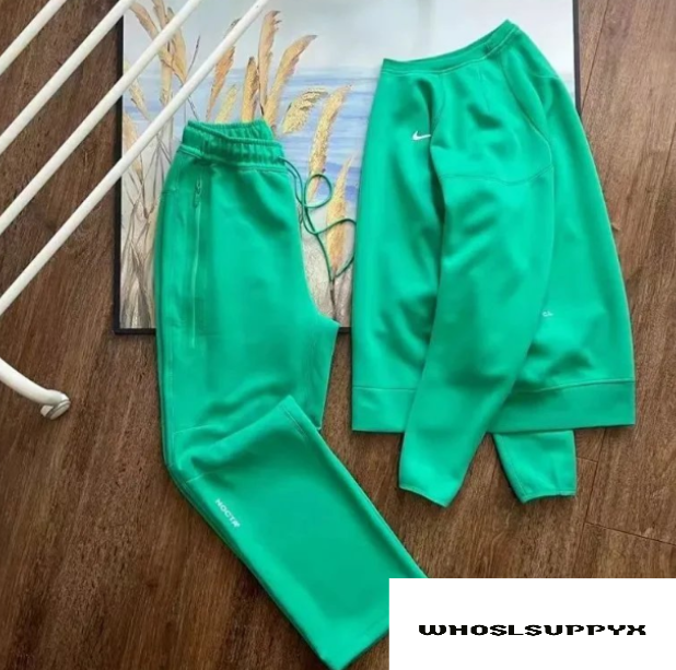 Nike Set 2